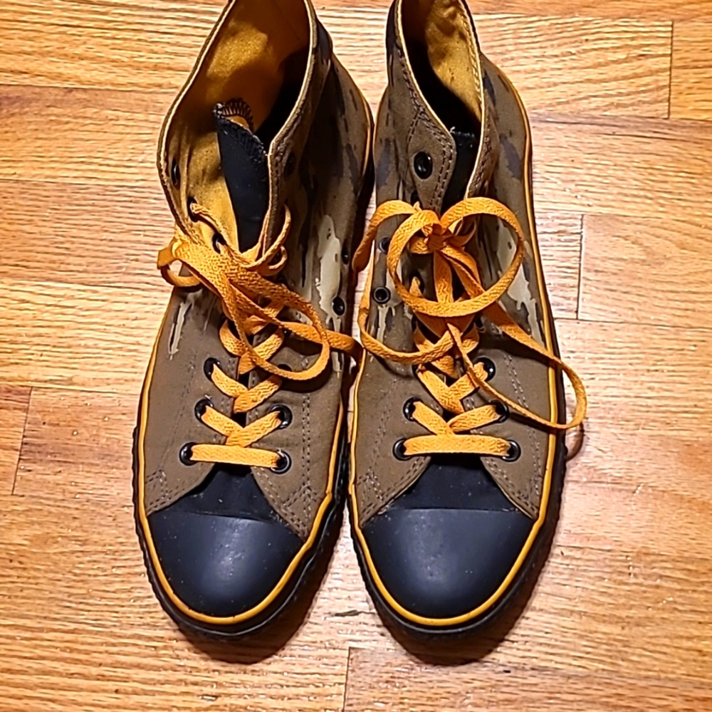 Chuck Taylor Converse high top